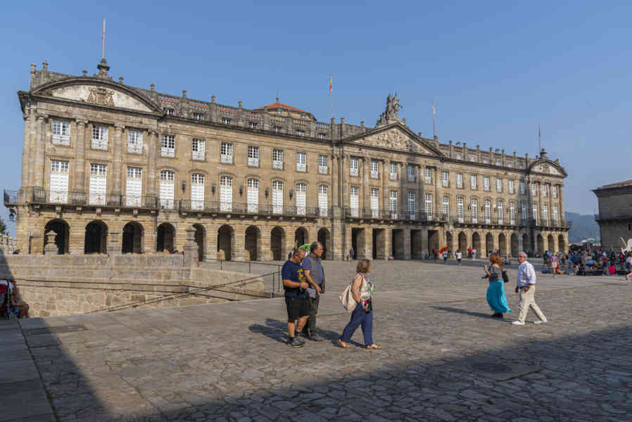 A Coruña 003 - Santiago de Compostela - plaza del Obradoiro - Ayuntamiento.jpg